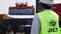 JICT membeli dua crane tersebut dari Sany Marine Heavy Industry, China.