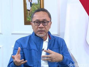 Anggap Wajar, Zulhas Ungkap Biang Kerok Petani Jual Sawit ke Malaysia