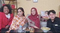 Marshel Widianto juga pernah makan tempe mendoan dan rendang bareng sultan Andara, Nagita Slavina nih. Foto: Instagram @marshel_widianto