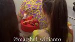 Momen Manis Celine Evangelista Suapi Marshel Widianto Kue hingga Mie