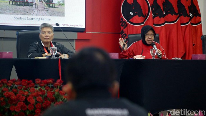 Momen Risma Isi Materi Rakernas II PDIP di Hari Kedua Menteri Sosial yang juga Ketua DPP PDIP bidang Kebudayaan Tri Rismaharini hadiri Rakernas II PDIP hari kedua. Ia menjadi pengisi materi di kegiatan tersebut.