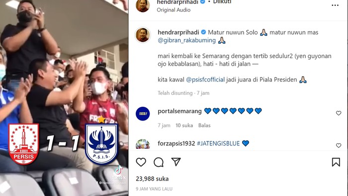 Momen Walkot Semarang Hendrar Prihadi dan Walkot Solo Gibran Rakabuming saat menonton laga PSIS vs Persis di Manahan, Solo, Selasa (21/6/2022).