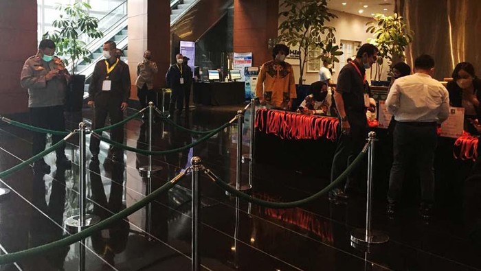 Masyarakat Energi Terbarukan Indonesia (METI) gelar Munas ke-8 di Jakarta, Rabu (22/6/2022). Pelaksanaan Munas ini dijaga aparat kepolisian.