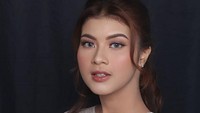 Ia makin besar setelah mengcover lagu-lagu hits, termasuk Buih Menjadi Permadani. Nabila Maharani sudah punya mini album yang dirilis pada 2020. Foto: dok instagram Nabila Maharani