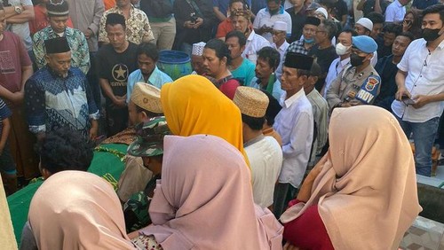 Pemakaman putra kedua Buya Arrazy Hasyim yang meninggal tertembak
