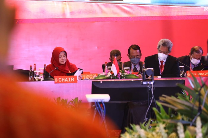 Pertemuan kedua Environment Deputies Meeting and Climate Sustainability Working Group (2nd EDM-CSWG) negara-negara anggota G20 di Jakarta resmi berakhir (21/6). Pertemuan ini menghasilkan Pre-Zero Draft Ministerial Communique.
