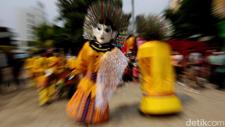 Pesta Ondel-ondel Meriahkan HUT ke-495 DKI Jakarta Tanggal 22 Juni diperingati sebagai hari ulang tahun Jakarta. Beragam kegiatan digelar untuk rayakan HUT ke-495 Jakarta, salah satunya pesta ondel-ondel di TIM.