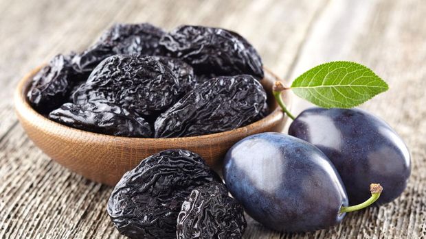 Plum kering atau prune untuk sembelit bumil