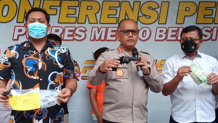 Polisi tangkap dua pelaku ranmor di Bekasi bawa pistol mainan