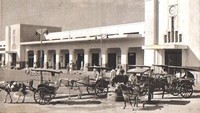 Stasiun Gambir sekitar tahun 1940-an. Dok. djawatempodoeloe