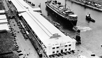 Pelabuhan Tanjung Priok tempo dulu, menjadi pelabuhan paling penting di Jakarta. Dok. Collectie Tropenmuseum