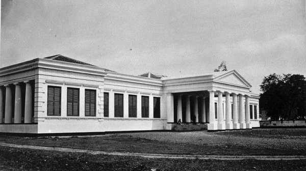 Bataviaasch Genootschap pada tahun 1870 adalah cikal bakal Museum Nasional yang juga dikenal dengan Museum Gajah. Dok. Collectie Tropenmuseum