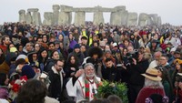 Momen ini akan terjadi dua kali dalam setahun, yang sering disebut sebagai awal musim panas. AP/Andrew Matthews