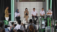 Jumlah pengguna harian KRL Commuter Line saat ini mencapai 1,2 juta per hari. Roppiq pun berharap, kolaborasi dengan Gojek tersebut dapat mendukung capaian target PT KCI untuk bisa mengangkut 2 juta orang per hari di masa yang akan datang.