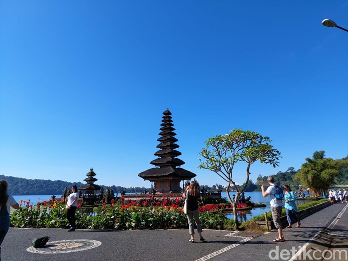 Pura Ulun Danu di Tabanan, Bali