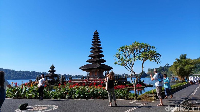 Pura Ulun Danu di Tabanan, Bali Pura Ulun Danu di Tabanan, Bali