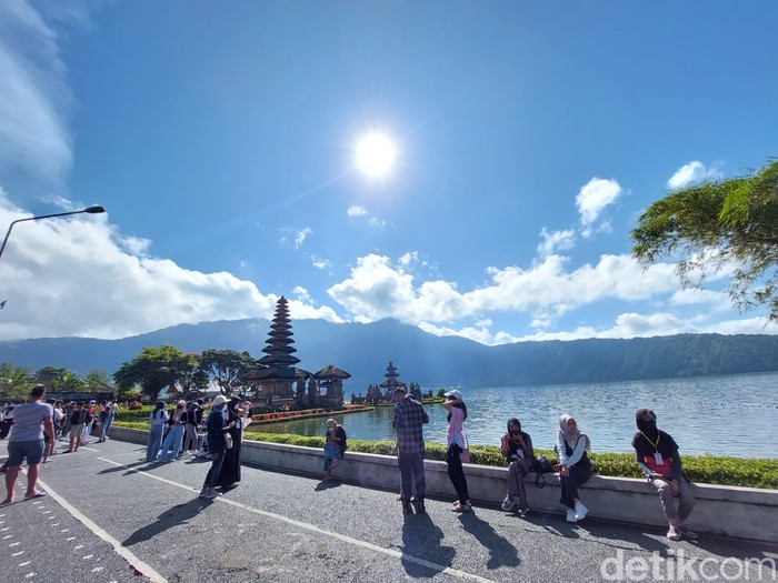 Pura Ulun Danu di Tabanan, Bali