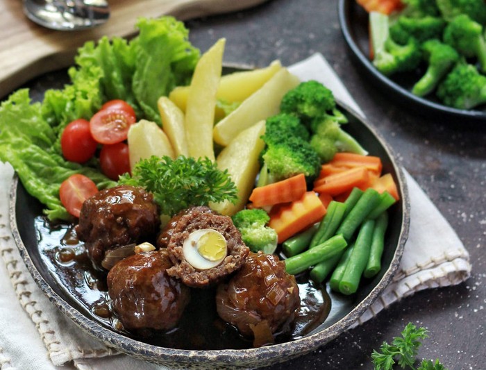 Resep Bistik Bola Daging Isi Telur Puyuh