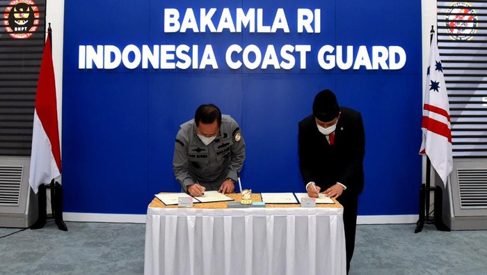 Bakamla RI-BNPT bersinergi berantas terorisme di wilayah Indonesia. Sinergi itu diwujudkan melalui persetujuan Nota Kesepahaman antara Bakamla RI dan BNPT RI.