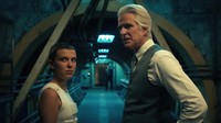 Geng Hawkins terlihat gundah menanti apa yang terjadi. Foto: Courtesy of Netflix/Courtesy of Netflix