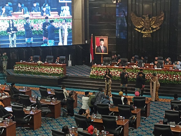 Suasana rapat paripurna HUT DKI Jakarta Suasana rapat paripurna HUT DKI Jakarta