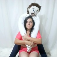 “Ini benar-benar membuatku kesal ketika orang mengatakan ini palsu. Itu membuatku sangat marah. Aku adalah adalah wanita yang berkarakter. Ayahku, ibuku mengajariku untuk jujur, menjadi orang baik dan tidak ingin mengambil keuntungan dari apapun,” ungkapnya. Foto: dok. TikTok/@meirivonerocha