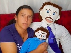 Kontroversi Wanita yang Nikahi Boneka, Ngaku Hamil Anak Kedua