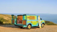 Potret Mystery Machine Scooby-Doo, Penginapan Terbaru Airbnb