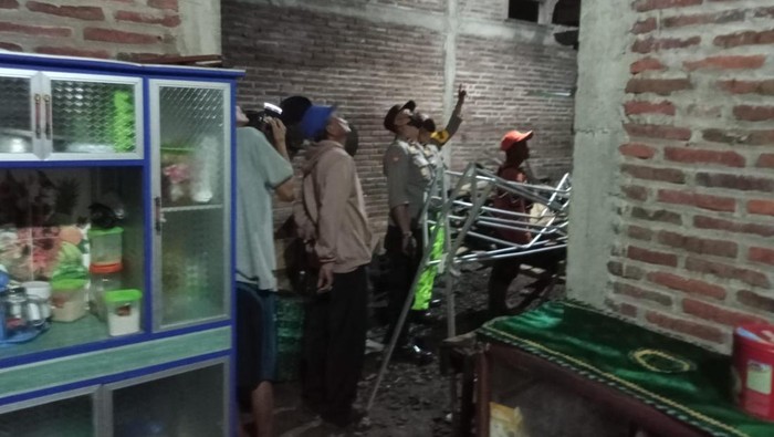 Angin puting beliung melanda wilayah Desa Mintobasuki, Kecamatan Gabus, Pati, Kamis (23/6/2022) sore.