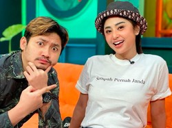 Foto: Kisah Cinta Dewi Perssik & Angga Wijaya, Kenalan di Bank Kini Cerai