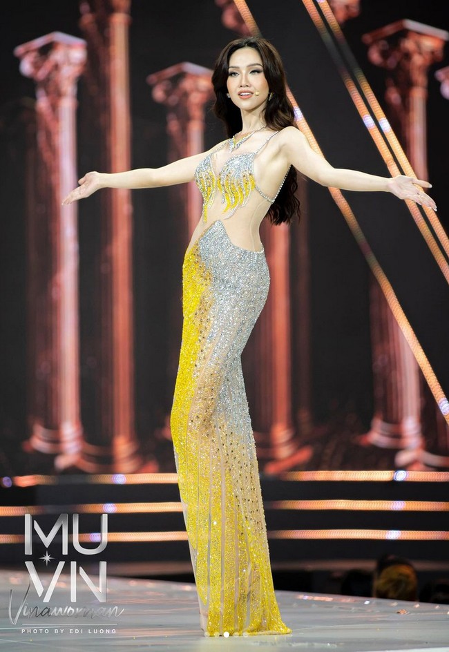 Ini merupakan pertamakalinya, organisasi Miss Universe Vietnam menerima kontestan transgender hingga masuk ke babak final. Foto: Instagram@donhatha.2912