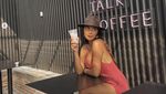 Erika Carlina Ketika Asyik Makan Bakso di Angkot hingga Belanja Buah