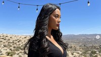 Erika Carlina tengah jadi perbincangan karena pengakuannya. Ia mengagumi sosok El Rumi dan menyebut putra kedua Ahmad Dhani itu ganteng.