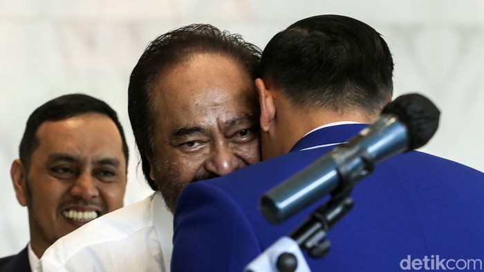 Ketum Partai Demokrat Agus Harimurti Yudhoyono (AHY) kembali menemui Ketum NasDem Surya Paloh. Pertemuan berlangsung di NasDem Tower, Jakarta, Kamis (23/6).