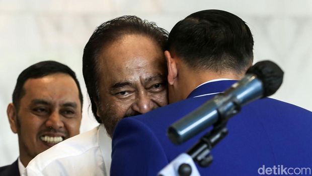 Ketum Partai Demokrat Agus Harimurti Yudhoyono (AHY) kembali menemui Ketum NasDem Surya Paloh. Pertemuan berlangsung di NasDem Tower, Jakarta, Kamis (23/6).