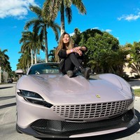 Lucy Guo tinggal di area yang dikelilingi para pesohor. Dilasir profilnya di New York Post, wanita itu bertetangga dengan David Beckham tapi sempat tidak mengenalinya ketika naik lift bersama. Lucy Guo tinggal One Thousand Museum di Miami yang harganya fantastis.Foto: Instagram @nomadictechie