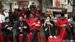 Momen Megawati-Puan Asyik Santap Bakso Usai Rakernas PDIP