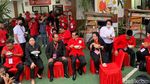 Potret Megawati Makan Bakso Bareng Puan Maharani dkk