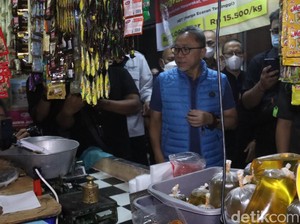 Zulhas Sebut Pengusaha Mau Produksi Migor Curah Kemasan Sederhana