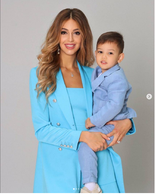 Oksana mencoba menjawab bahwa di Malaysia belum ada teknologi 5G sehingga ayah dari Leon alias Sultan Muhammad V belum bisa meneleponnya. Pada akhir unggahan, Oksana kembali menulis sindiran untuk sang mantan suami. “Pada akhirnya sangat penting untuk seorang anak laki-laki berkomunikasi dengan ayahnya!” tulisnya. Foto: Dok. Instagram @rihanapetra