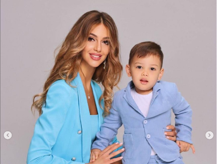 Foto Miss Moscow yang Diceraikan Sultan Malaysia, Tulis Sindiran Soal Anak