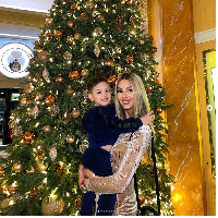 Oksana pernah mengatakan pihak keluarga kerajaan, melarangnya mengunggah foto-foto anaknya di Instagram. Namun model Rusia itu tak menggubris larangan itu. Dia terus mengunggah foto Leon bahkan membuat akun Instagram khusus untuk sang anak. Foto: Dok. Instagram @rihanapetra