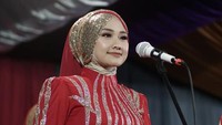 Nazla Zain adalah cucu dari pendiri Nasida Ria, H M Zain. Foto: Instagram Nazla Zain