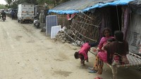 Tak hanya pengembangan skala besar, otoritas India juga menganjurkan warganya untuk menggunakan panel surya sebagai energi listrik di rumah.  