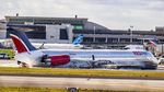Pesawat Red Air Tergelincir dan Terbakar di Bandara Miami