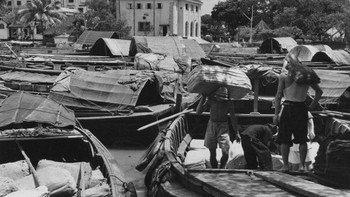 Suasana di pelabuhan pada tahun 1955. Foto: Getty Images