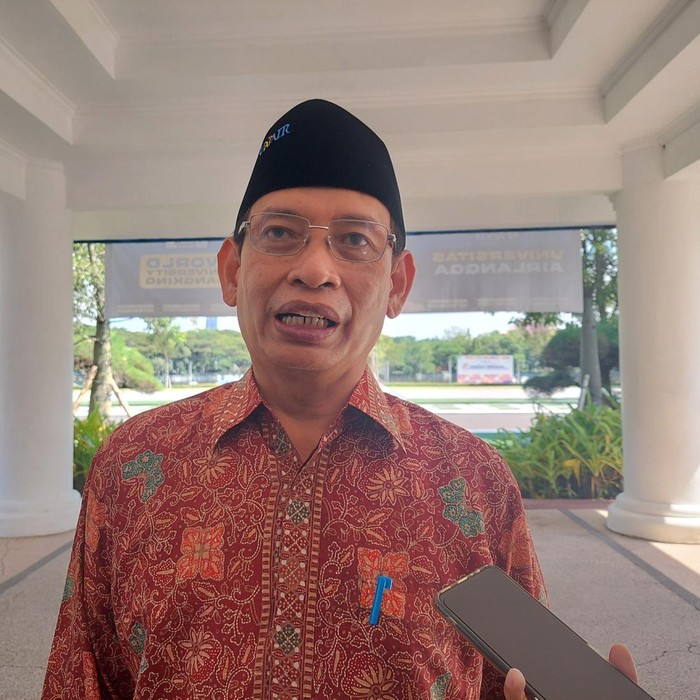 Rektor Unair Prof M Nasih