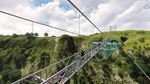 Potret Restoran Kaca yang Menggantung 274 Meter di Atas Ngarai
