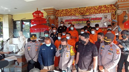 Polisi merilis pelaku rentetan bentrokan dari Pelabuhan Benoa hingga di Desa Adat Pedungan, Kota Denpasar.