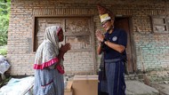 Geber Wirausaha, Sandiaga Beri Modal Usaha ke Warga Desa Wisata